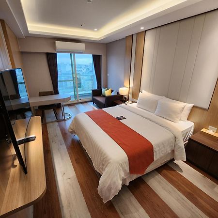 Bentley Hotel Zhongli Bagian luar foto