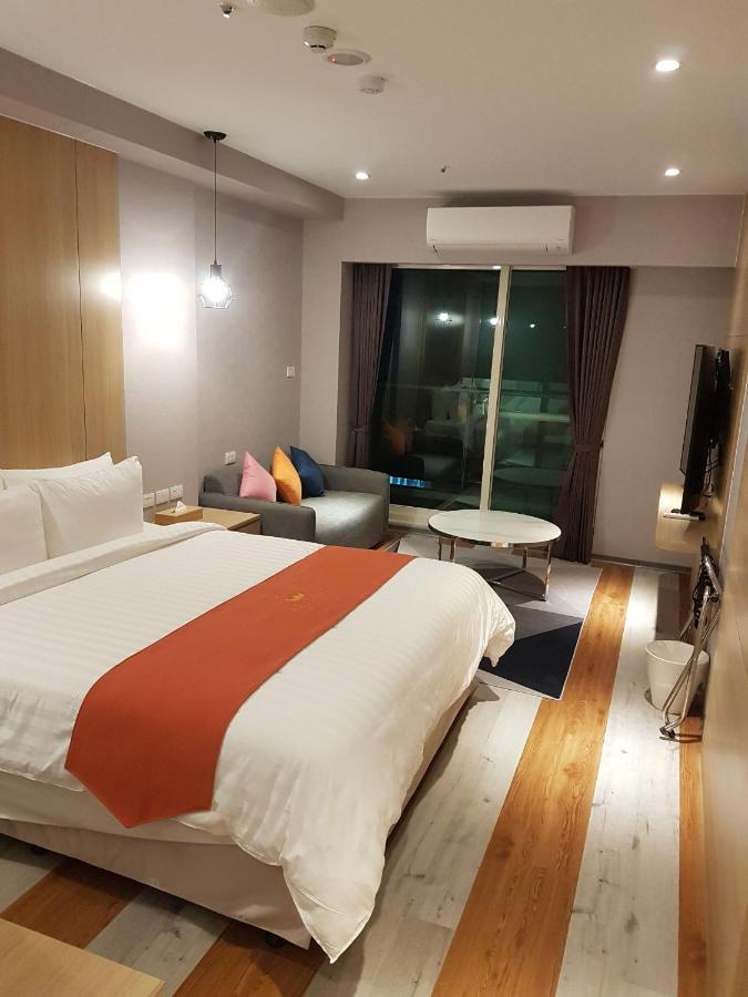 Bentley Hotel Zhongli Bagian luar foto