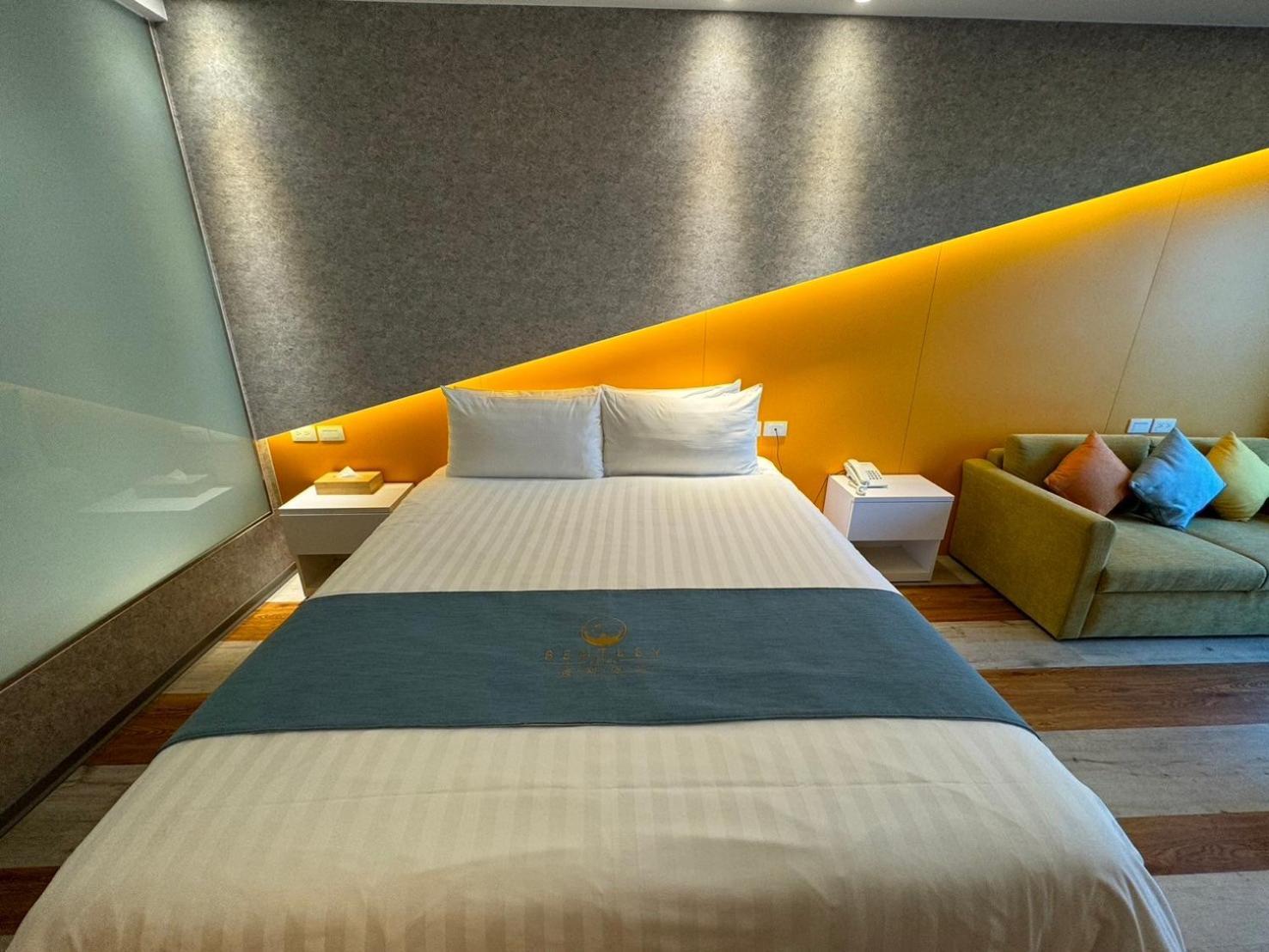 Bentley Hotel Zhongli Bagian luar foto