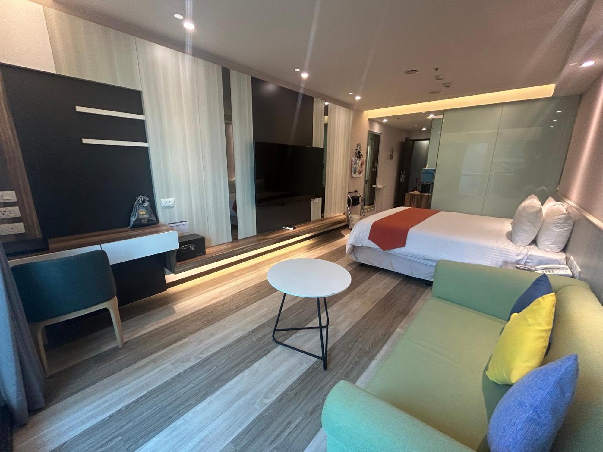 Bentley Hotel Zhongli Bagian luar foto