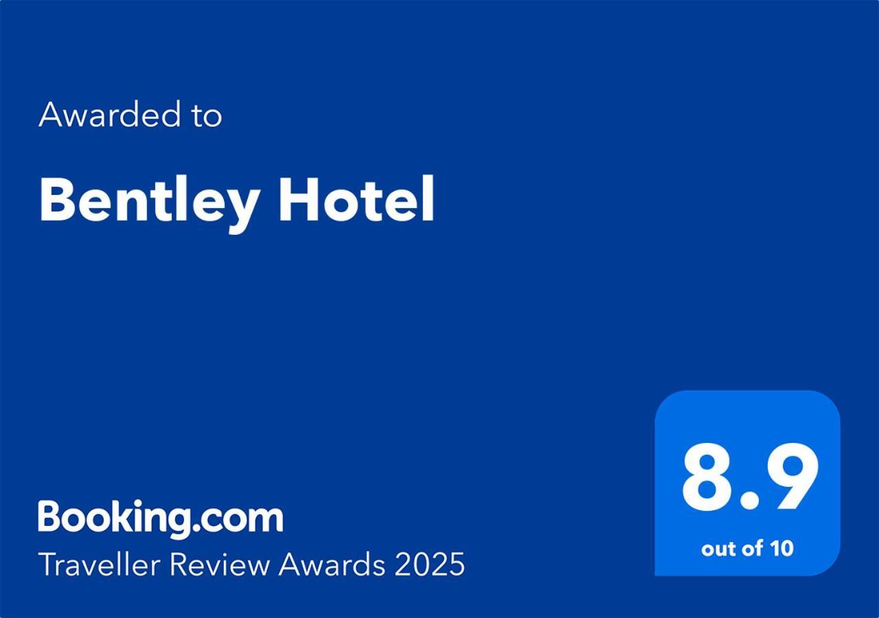Bentley Hotel Zhongli Bagian luar foto